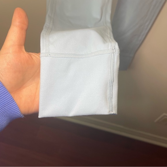 Vuori Women’s Light Blue Daily practice Joggers in S Premium Active Lounge Pants - Picture 5 of 8